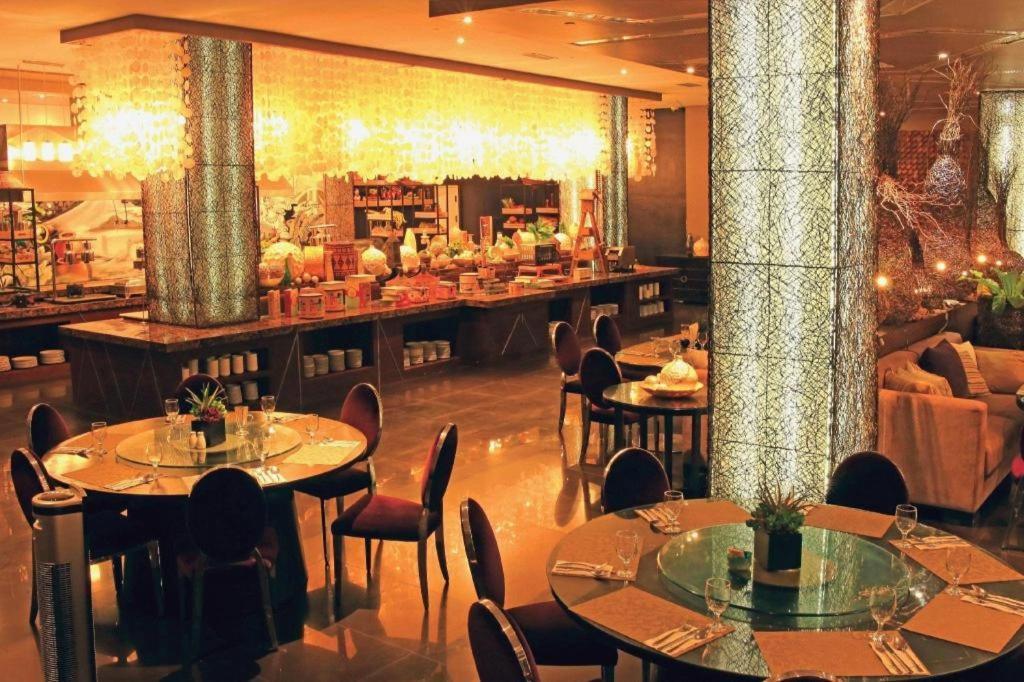 The Oriental Hotel Legazpi Eksteriør billede